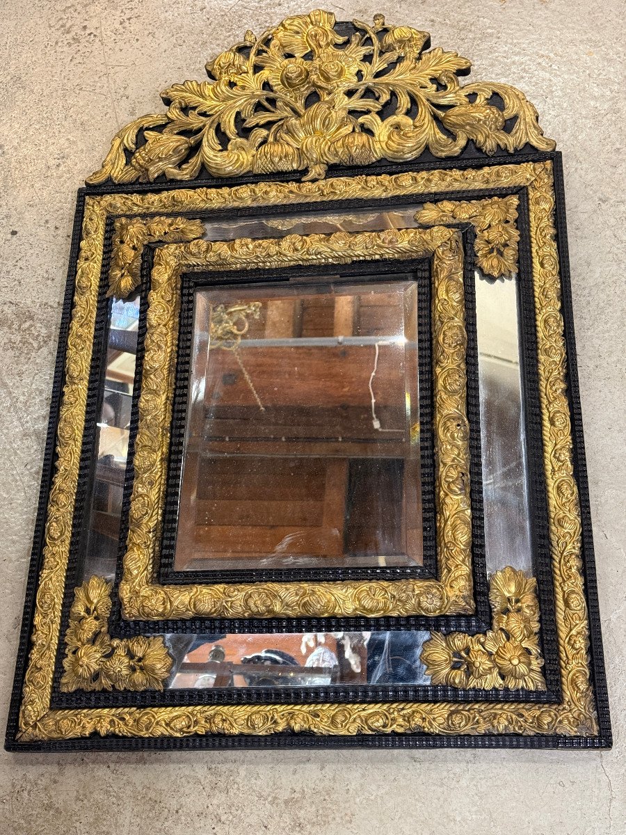 Beveled Mirror With Parecloses Wood - Embossed Brass - Very Gilded - Carved Flower Pediment - Nap. III