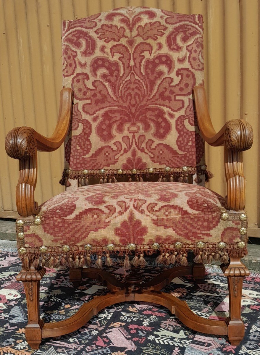 Fauteuil En Noyer De Style Louis XIII, d'époque 19ème 