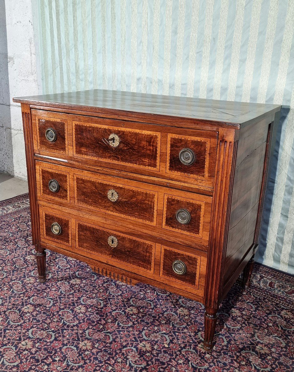 Louis XVI Marquetry Chest Of Drawers, 18th Century -photo-2