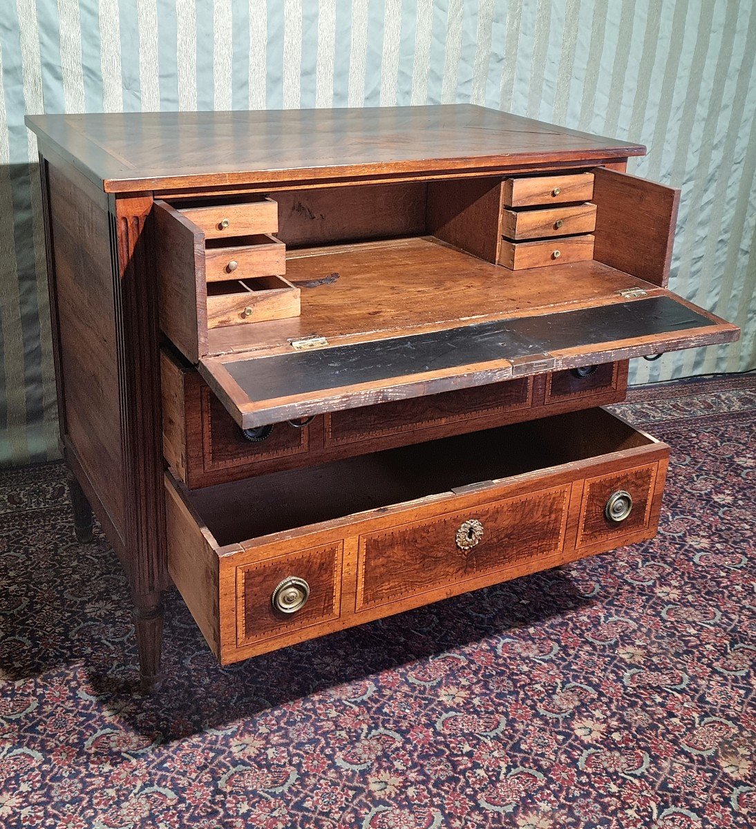 Louis XVI Marquetry Chest Of Drawers, 18th Century -photo-1