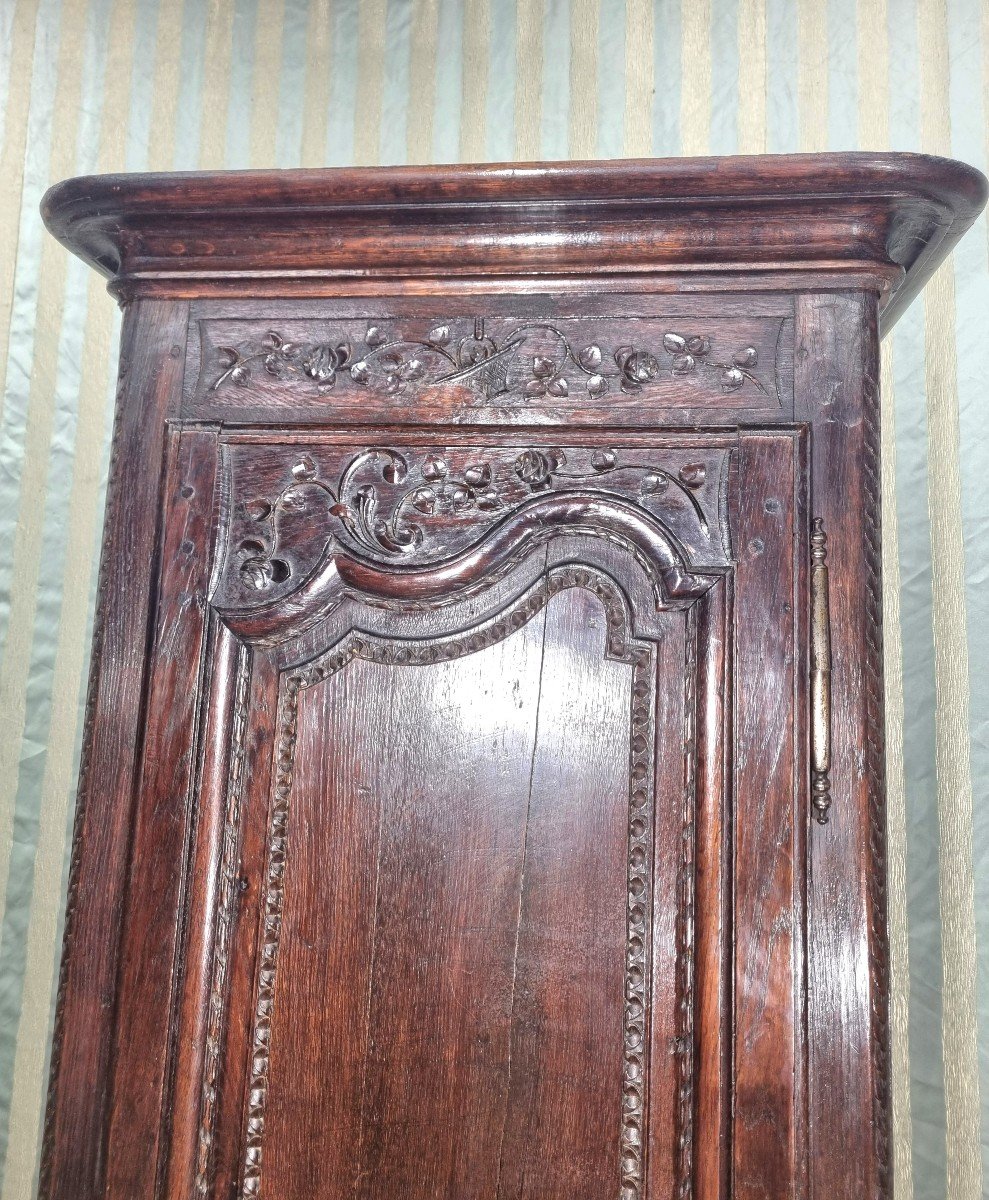 Moulded And Carved Louis XV Oak Bonnetière, 18th Century. -photo-1