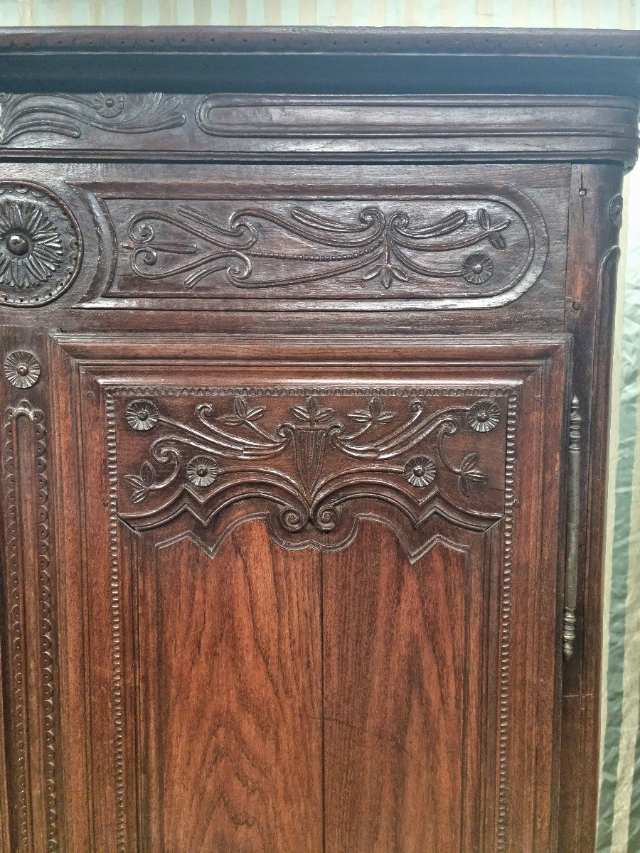 Armoire En Chêne Moulurée, Sculptée Louis XV, d'époque 18ème -photo-1