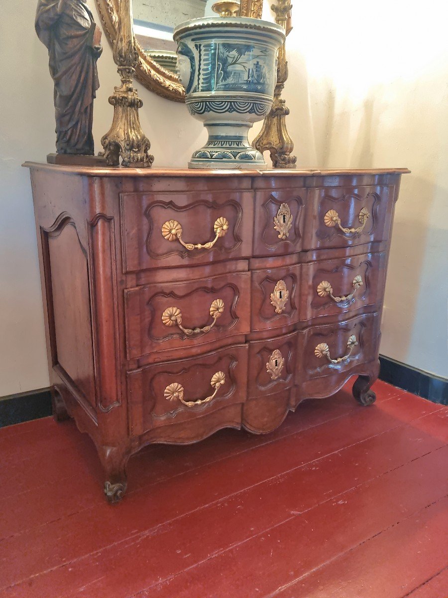 Commode Arbalète en  noyer,  moulurée, Louis XV, d'époque XVIII ème. -photo-2