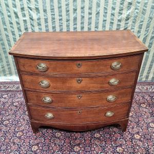 English Mahogany Chest Of Drawers, 19th Century. 