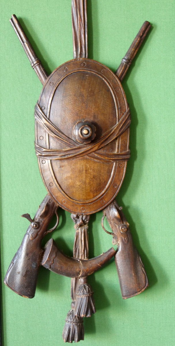 Suite De 4 Trophées En Bois Finement Sculptés, Trophées d'Armes Militaires, époque Louis XVI-photo-1