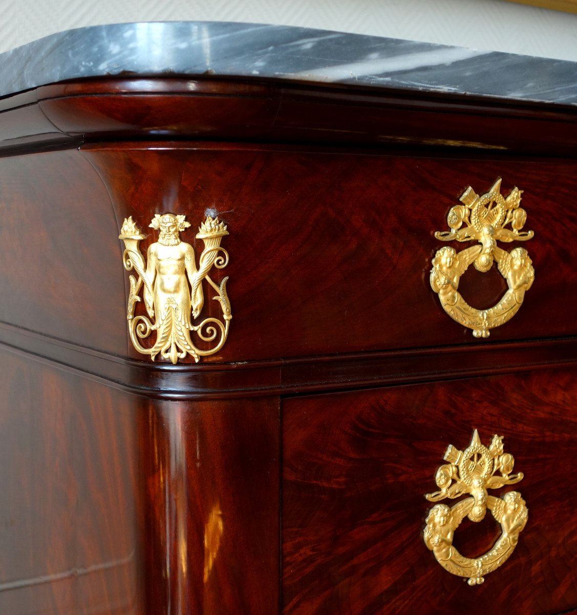 Commode d'époque Restauration En Acajou Flammé, Bronzes Doré Au Mercure & Marbre Bleu Turquin-photo-2