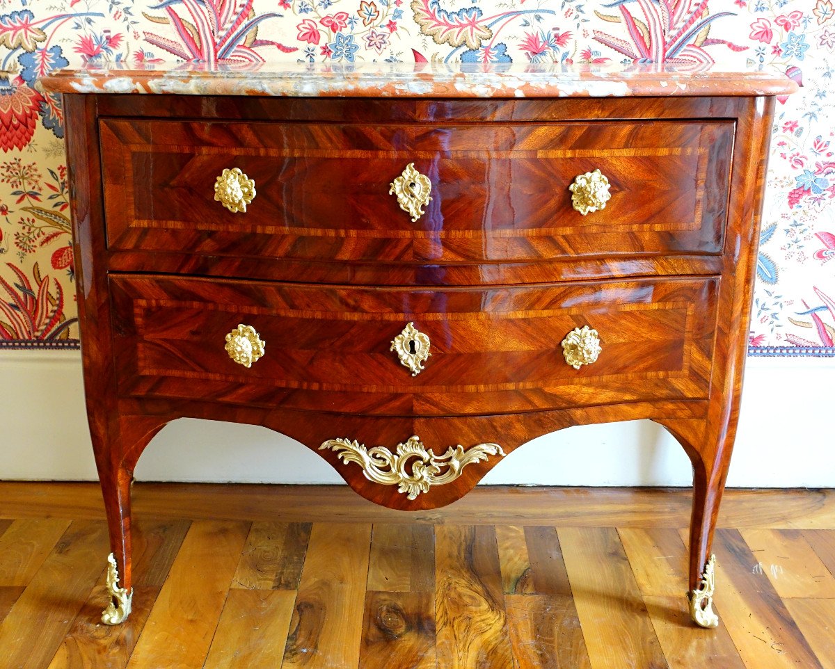 Hubert Hansen - Commode d'époque Louis XV En Plaquage De Satiné - Estampille-photo-2