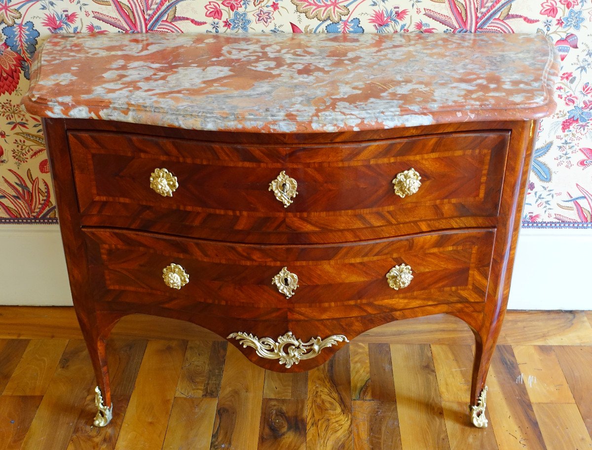 Hubert Hansen - Commode d'époque Louis XV En Plaquage De Satiné - Estampille-photo-3