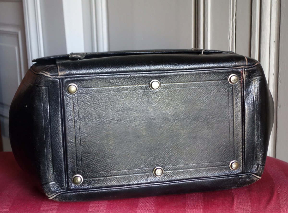 Les Greniers d'Un Château - Black Leather Travel Bag With Count's Crown-photo-4