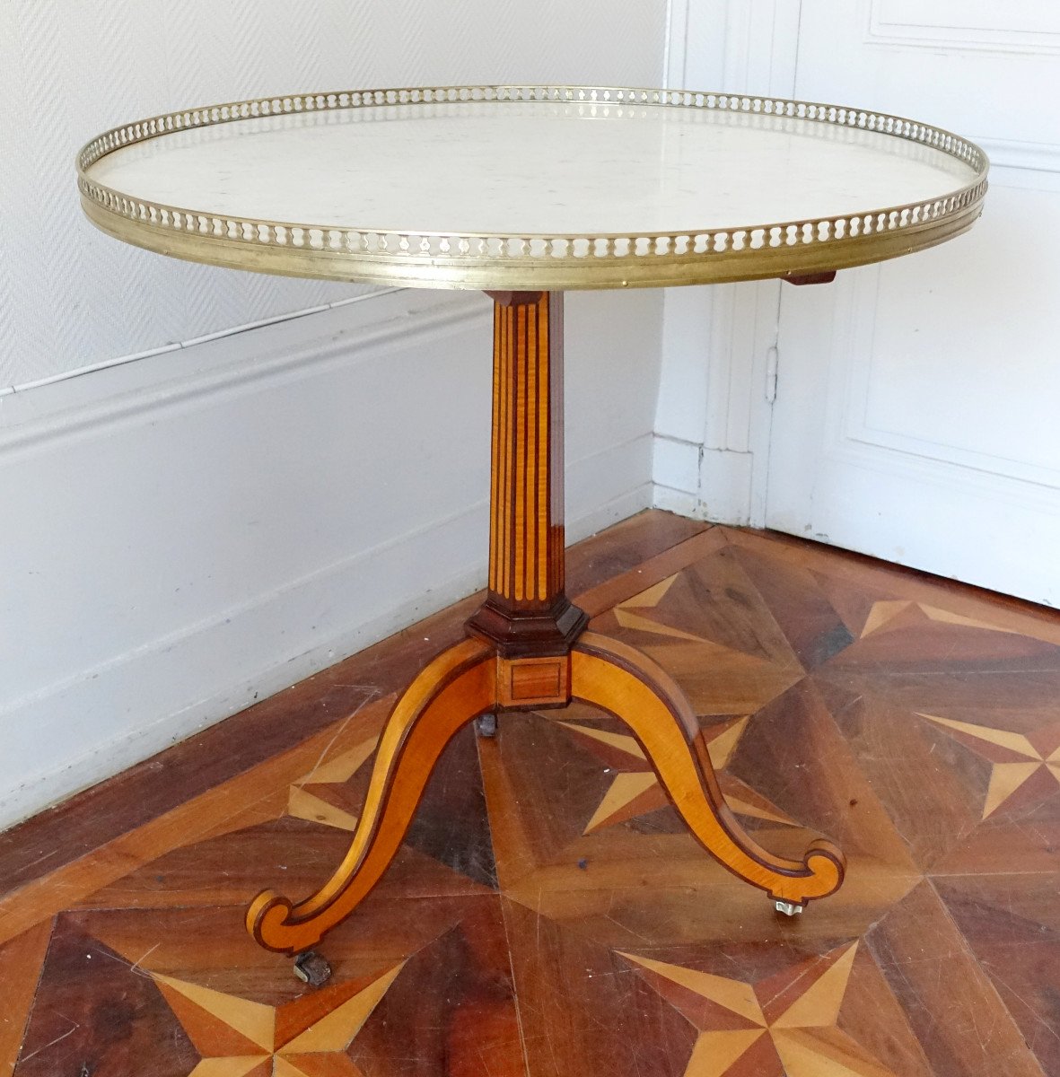 Guéridon Table à Thé d'époque Louis XVI Directoire En Marqueterie De Citronnier - Circa 1790