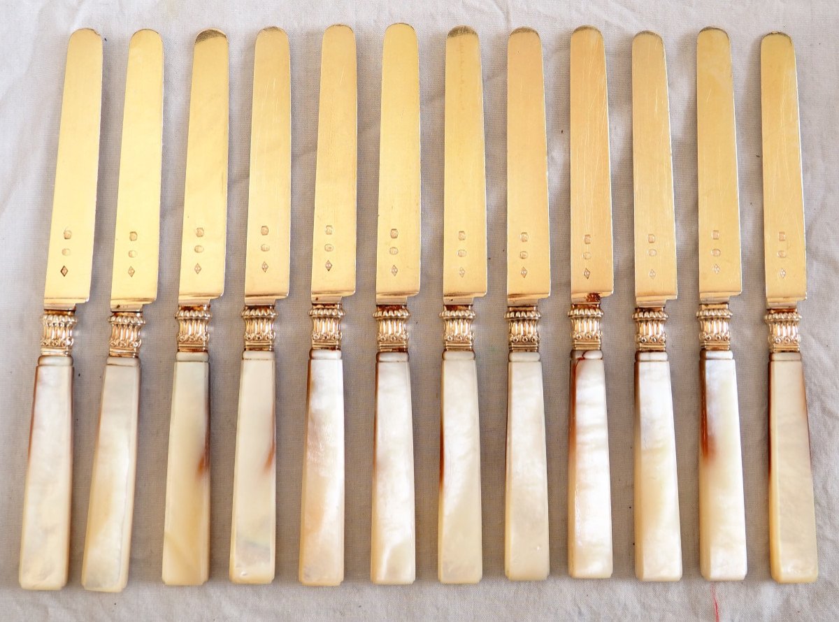 12 Antique French Mother Of Pearl & Vermeil Knives, Early 19th Century - Circa 1820