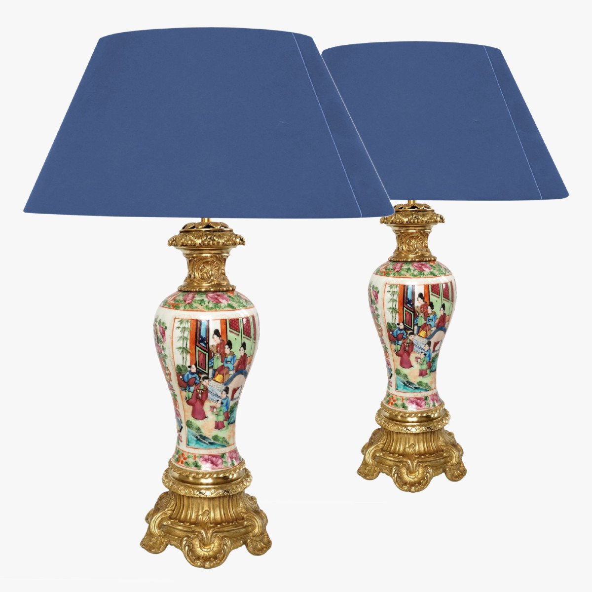 Paire De Lampes En Porcelaine De Canton Et Bronze Doré