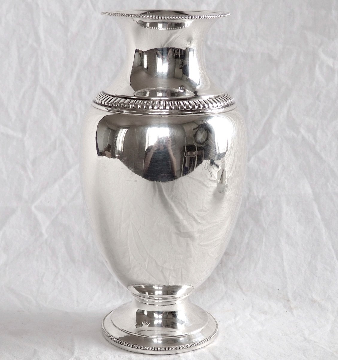 Grand Vase En Argent Massif Minerve De Style Louis XVI Par Louis Coignet