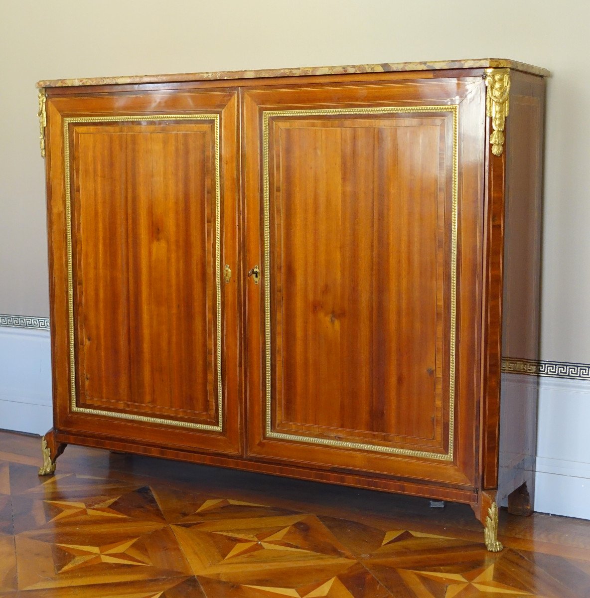 Period Transition Buffet In Satin Marquetry - Shallow Depth H135 X L166 X P41cm