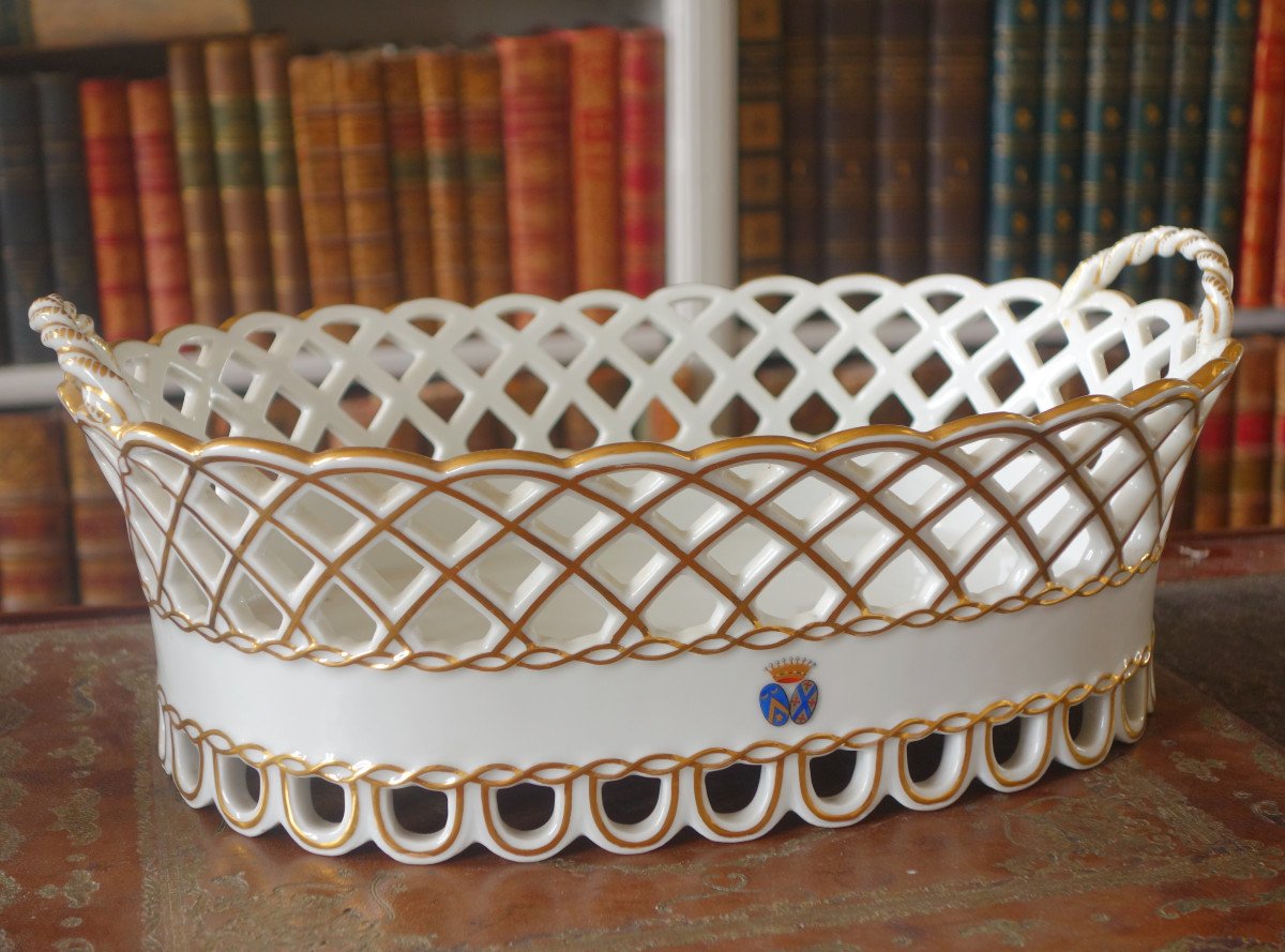 Fruit Bowl In Openwork And Gold-gilded Paris Porcelain, Count's Coat Of Arms Mid 19th-photo-3