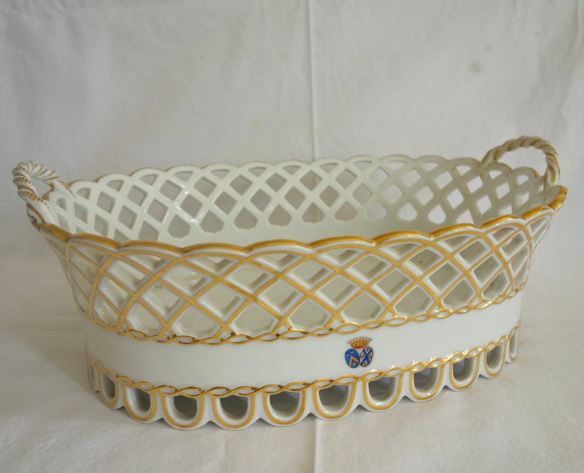 Fruit Bowl In Openwork And Gold-gilded Paris Porcelain, Count's Coat Of Arms Mid 19th-photo-3