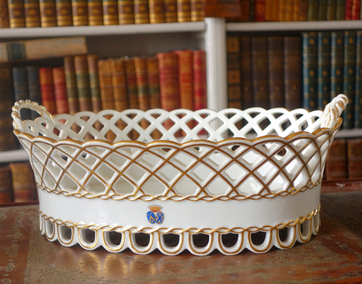 Fruit Bowl In Openwork And Gold-gilded Paris Porcelain, Count's Coat Of Arms Mid 19th