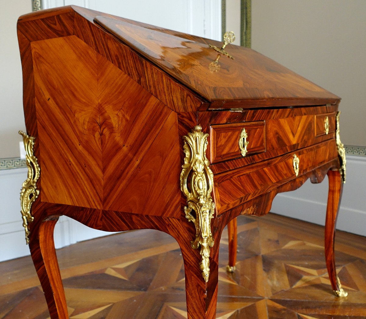 Léonard Boudin - Louis XV Period Violet Wood Lady's Desk - Stamped-photo-4