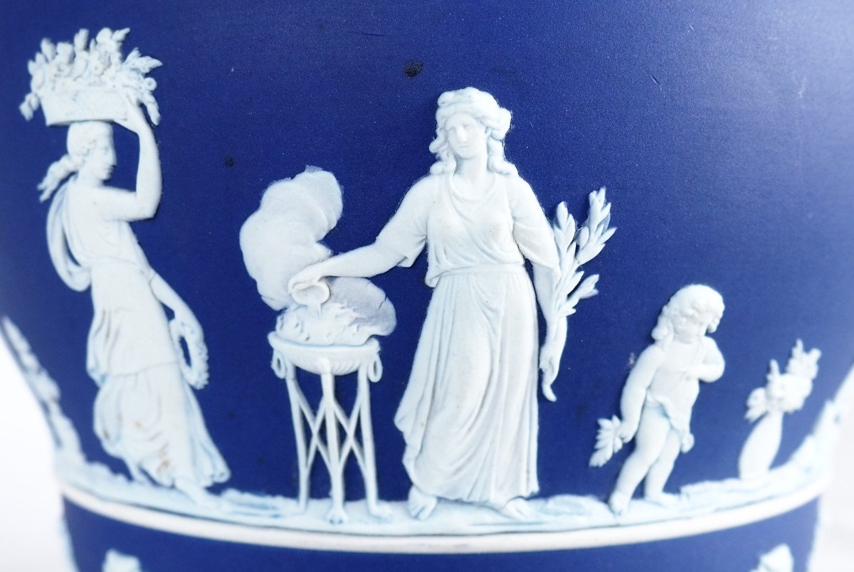   Wedgwood: Large Neoclassical Dark Blue Biscuit Porcelain Cache Pot-photo-3