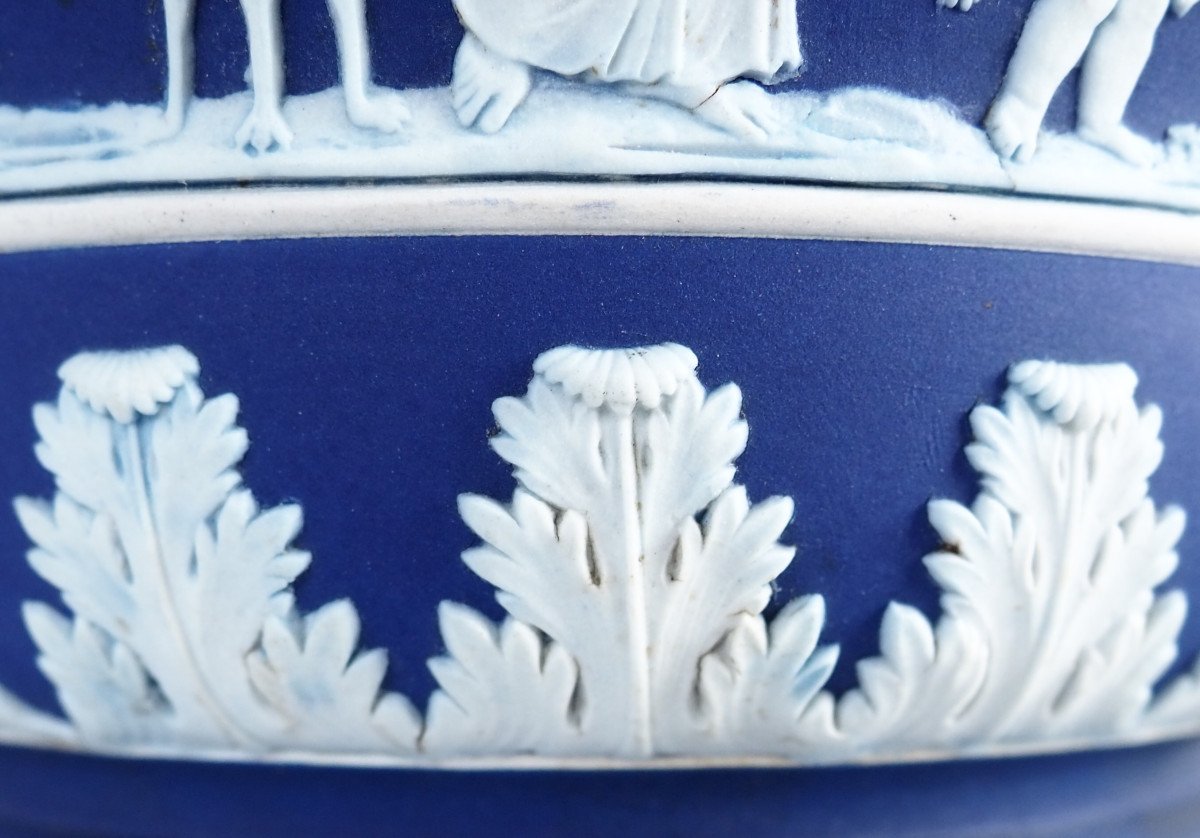   Wedgwood: Large Neoclassical Dark Blue Biscuit Porcelain Cache Pot-photo-4