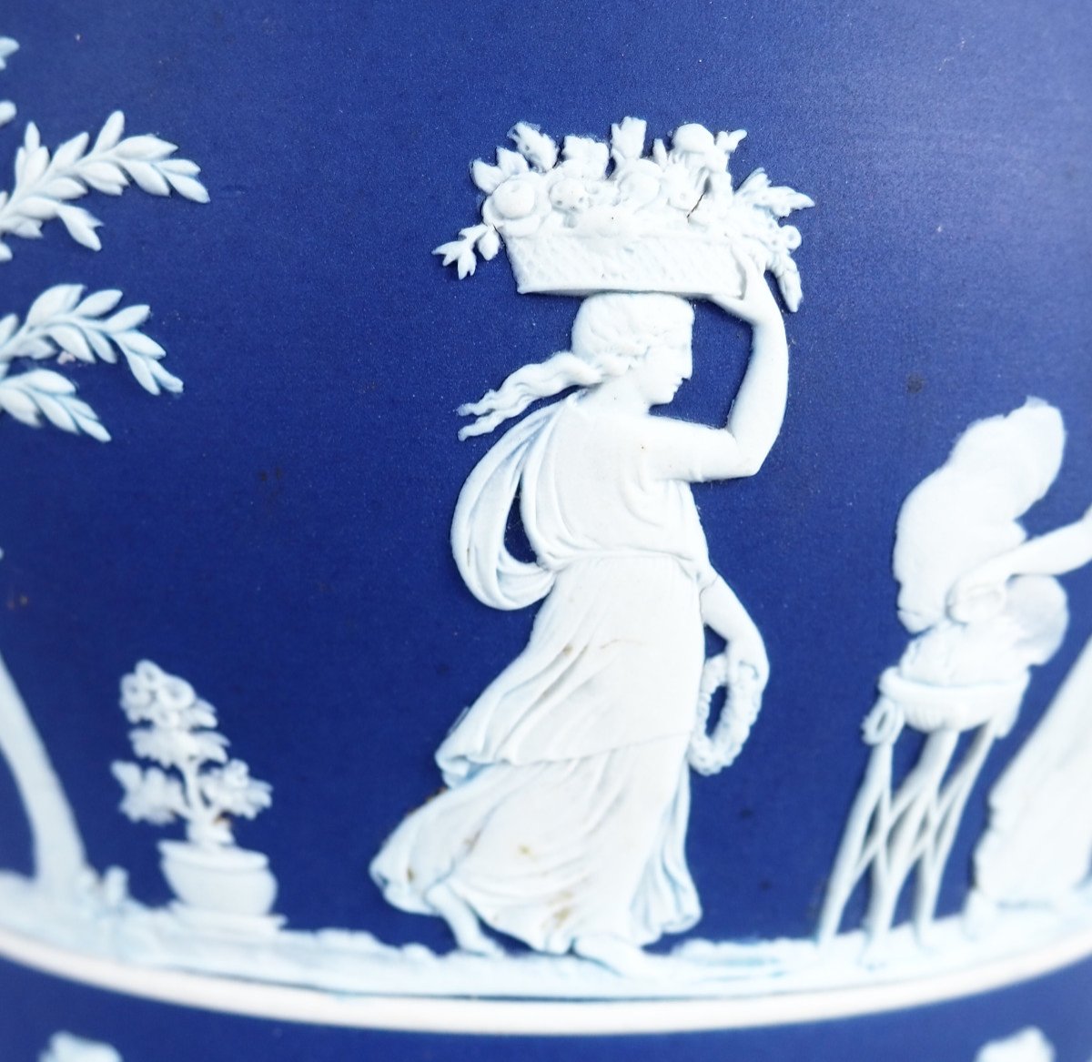   Wedgwood: Large Neoclassical Dark Blue Biscuit Porcelain Cache Pot-photo-5