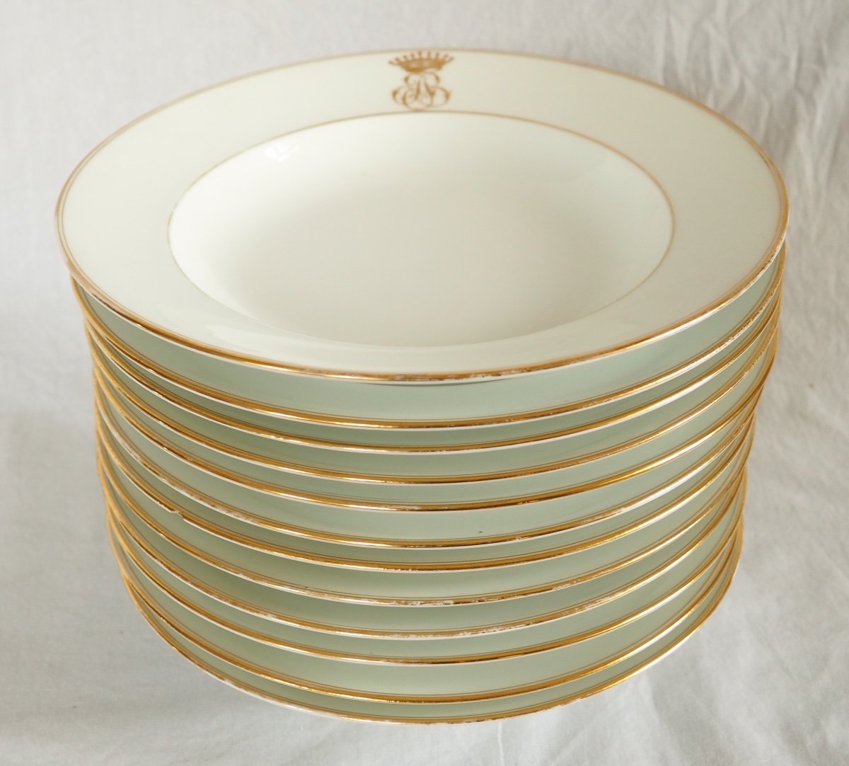 Porcelain Dinner Set For 12 People - Crown Of Count-photo-5