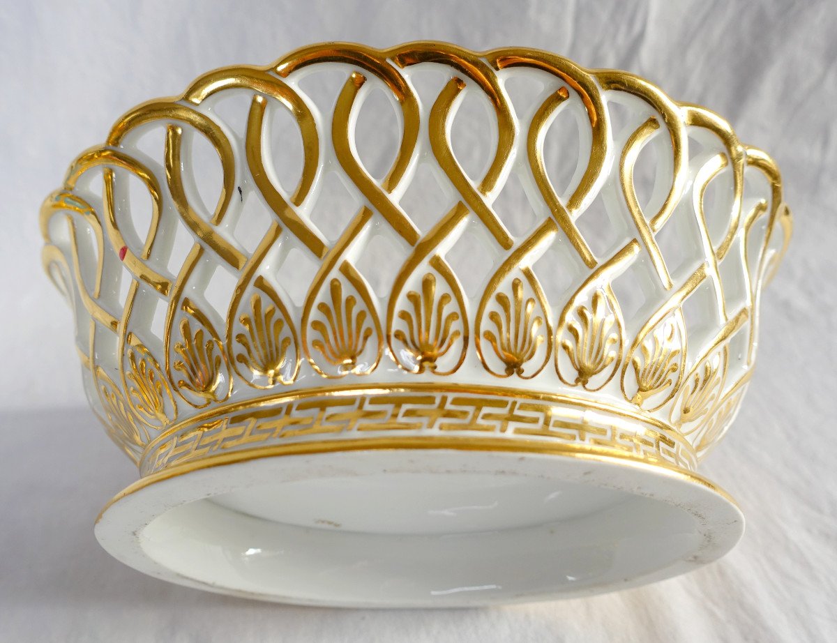 Nast - Empire Oval Cut In Openwork Porcelain Gilded With Fine Gold, Early 19th Century-photo-3