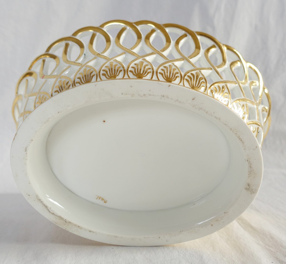 Nast - Empire Oval Cut In Openwork Porcelain Gilded With Fine Gold, Early 19th Century-photo-4