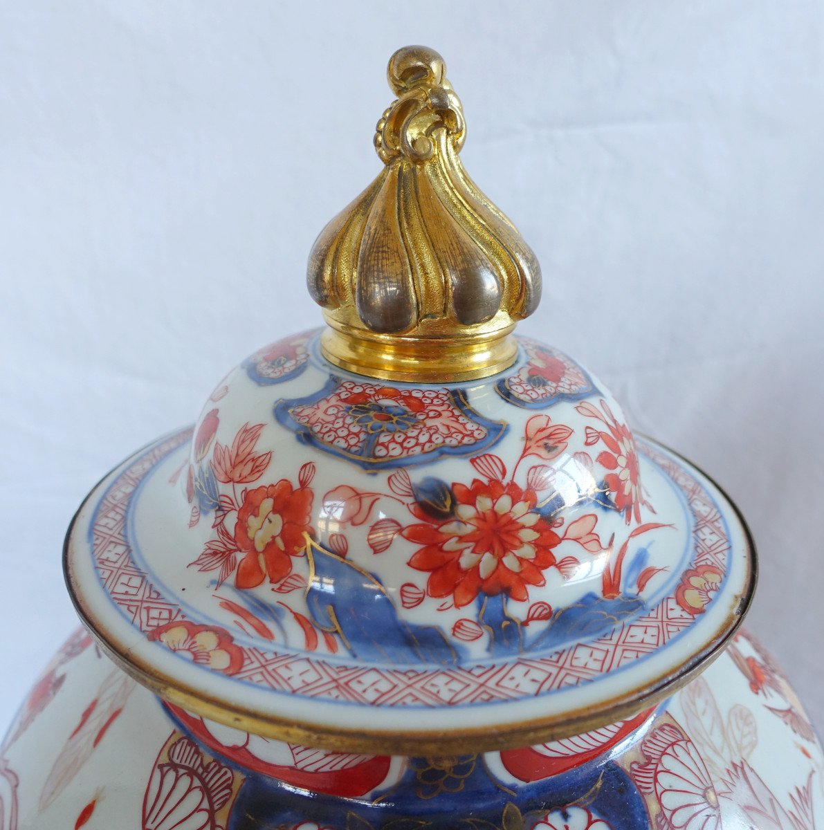 Grande Potiche En Porcelaine Imari et bronze doré, Japon, époque XVIIIe Siècle - 38cm-photo-1