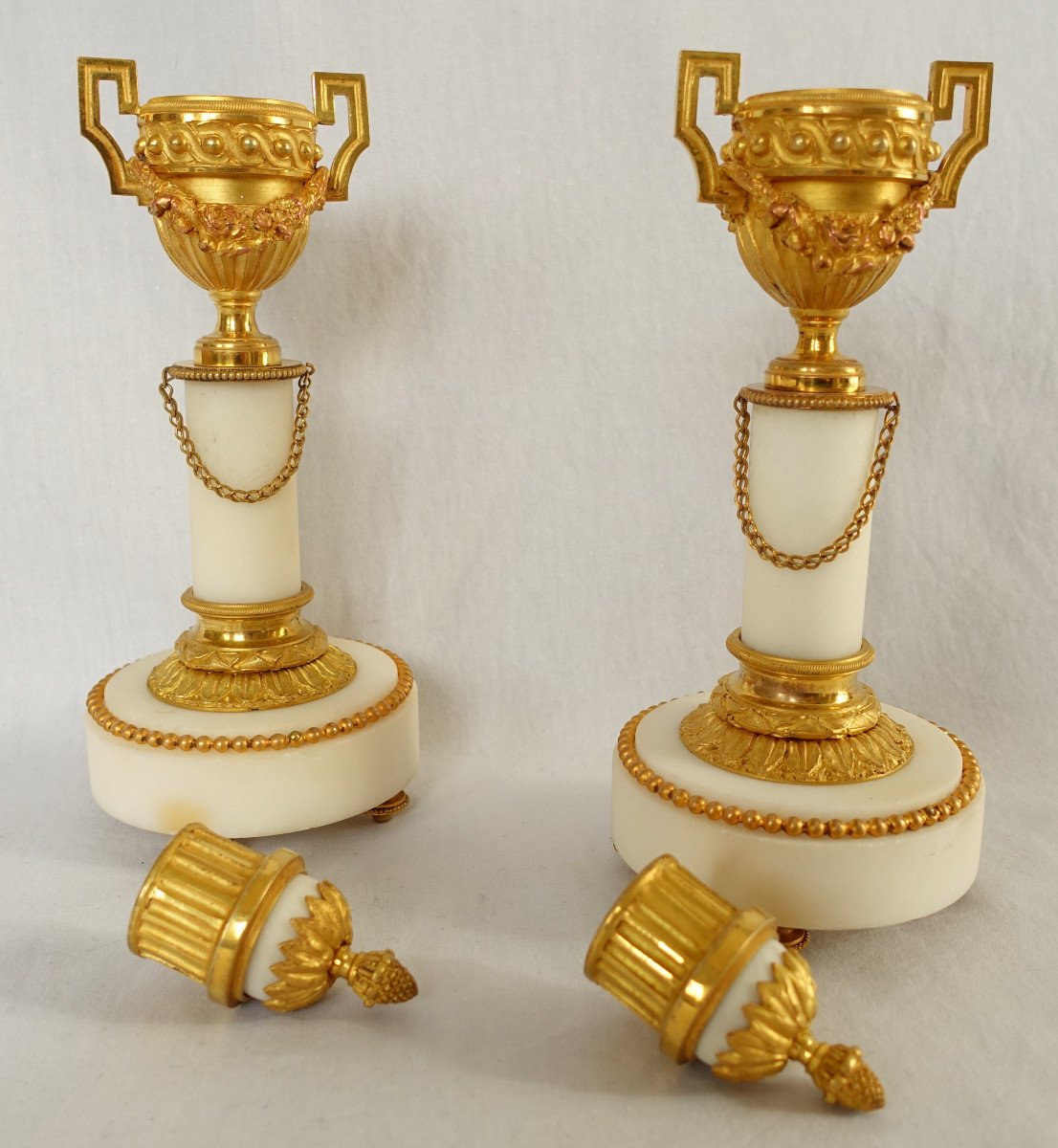 Pair Of Louis XVI Style Gilt Bronze And Marble Candlestick Casseroles-photo-4