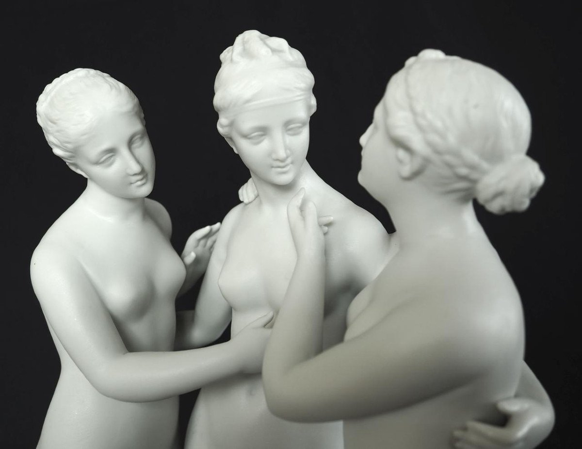 The 3 Graces, Large Mythological Subject In Biscuit Porcelain From The 19th Century 36.3cm-photo-3