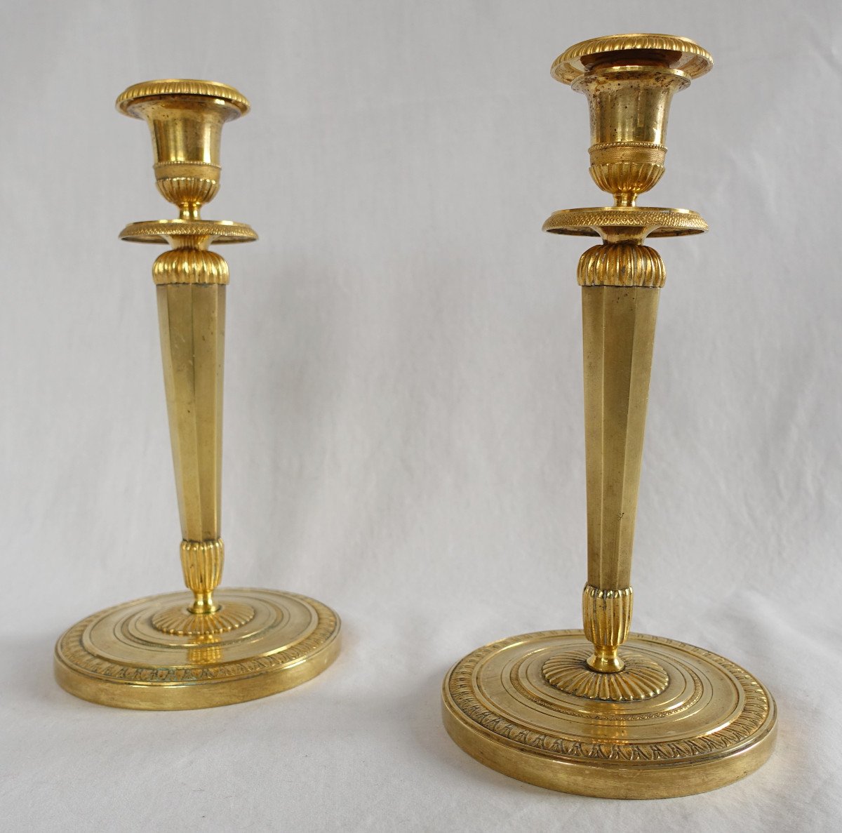 Ravrio - Pair Of Empire Candlesticks In Mercury-gilt Bronze, Early 19th Century-photo-2