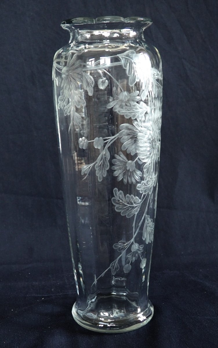 Baccarat : Vase En Cristal, Rare Modèle Taillé Gravé Aux Chrysanthèmes - 30,1cm-photo-2