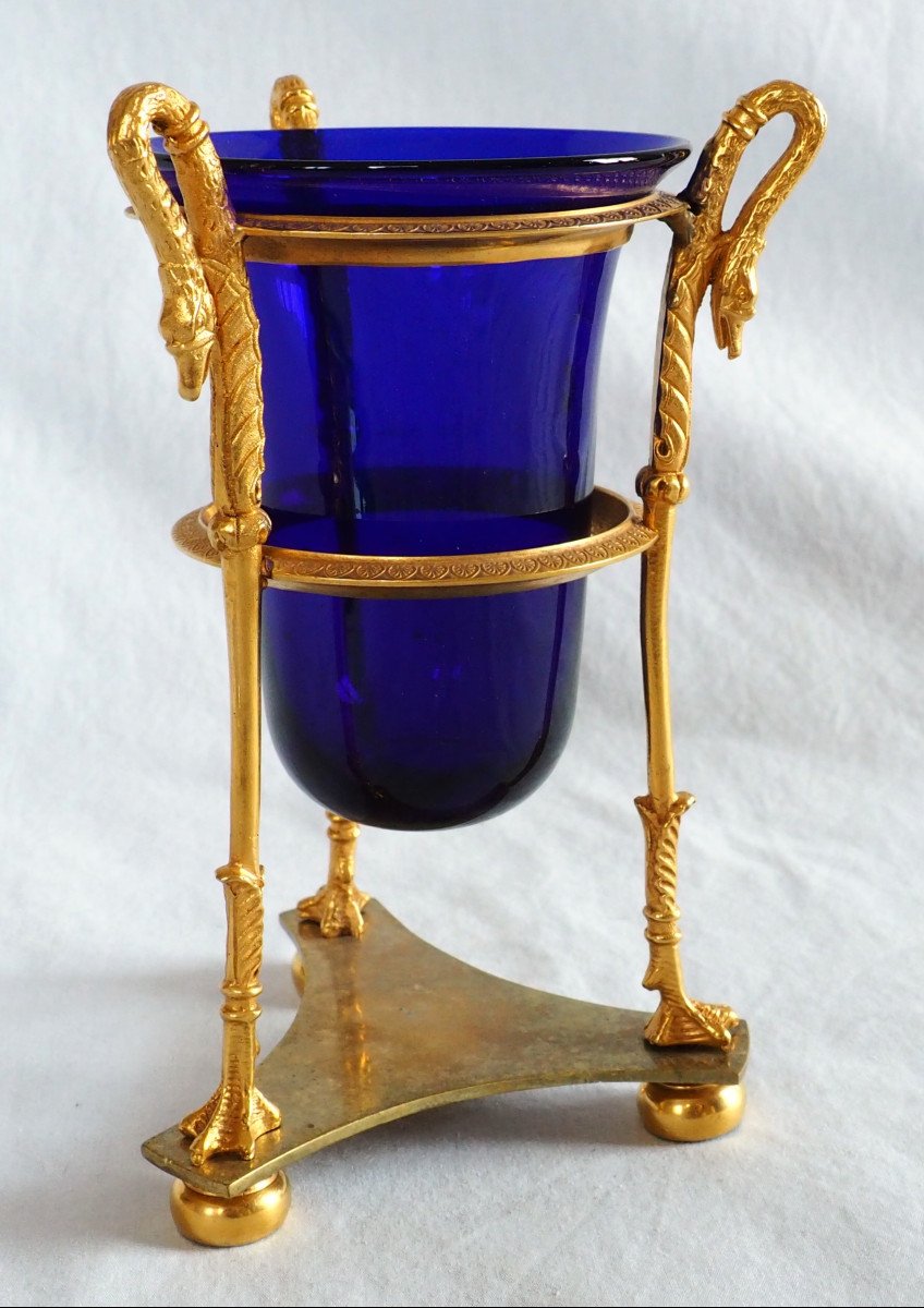 Empire Period Athenian Vase In Gilt Bronze And Blue Crystal, Decorated With Swan Necks-photo-2