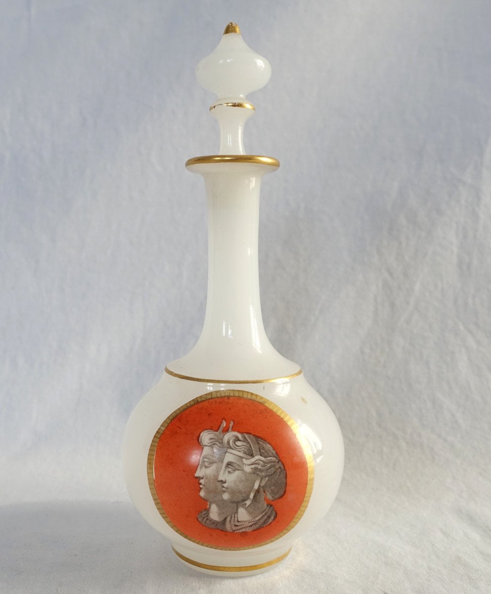 Baccarat - Carafe à Liqueur En Opaline Peinte - Bustes Antiques, Circa 1880 -photo-2