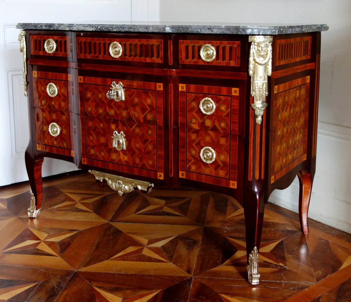 Pierre Macret : Commode En Marqueterie à La Reine - époque Transition Circa 1770 - Estampillée-photo-2