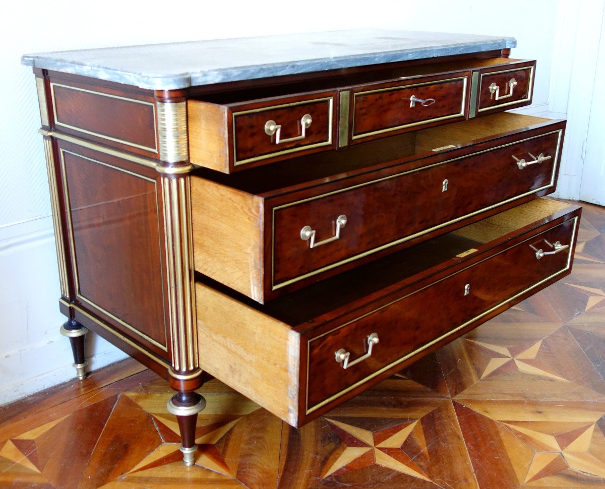 Louis XVI Directoire Commode In Speckled Mahogany, Turquin Marble And Trefoil Key - Late 18th-photo-2