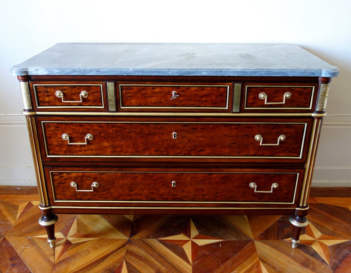 Louis XVI Directoire Commode In Speckled Mahogany, Turquin Marble And Trefoil Key - Late 18th