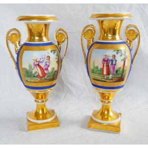 Paire De Vases d'époque Empire En Porcelaine De Paris Et Biscuit, Décor Polychrome Bleu Et Or