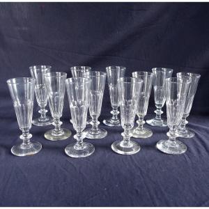 St Louis & Baccarat 12 Flutes à Champagne En Cristal Modèle Caton