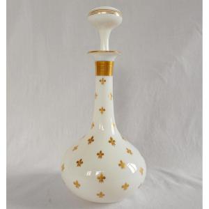 Baccarat - Wine Decanter With Legitimist Royalist Decor In Opaline With Golden Fleur-de-lis