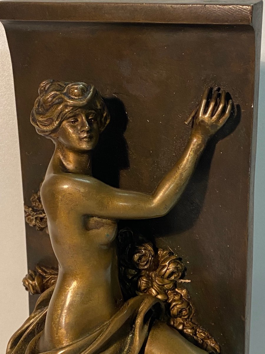 Elegant Woman In Bronze Signed Marcel Debut -photo-2