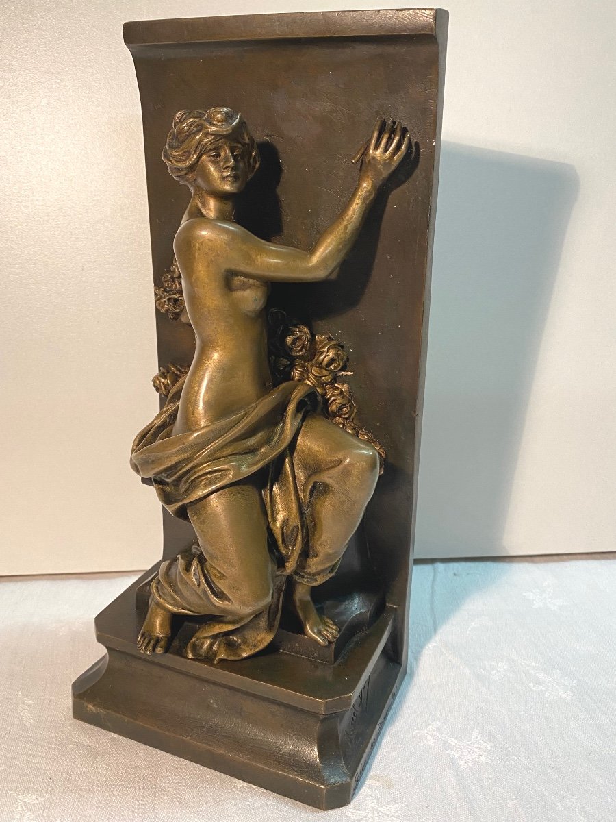 Elegant Woman In Bronze Signed Marcel Debut 