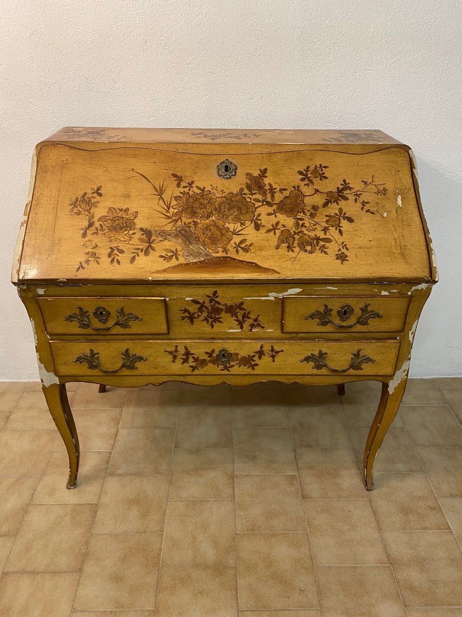 18th Century Lacquered Sloping Desk In Chinese Decor