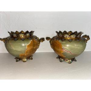 Paire de vases en onyx et bronze cloisonné Attribués  à Eugene Cornu 