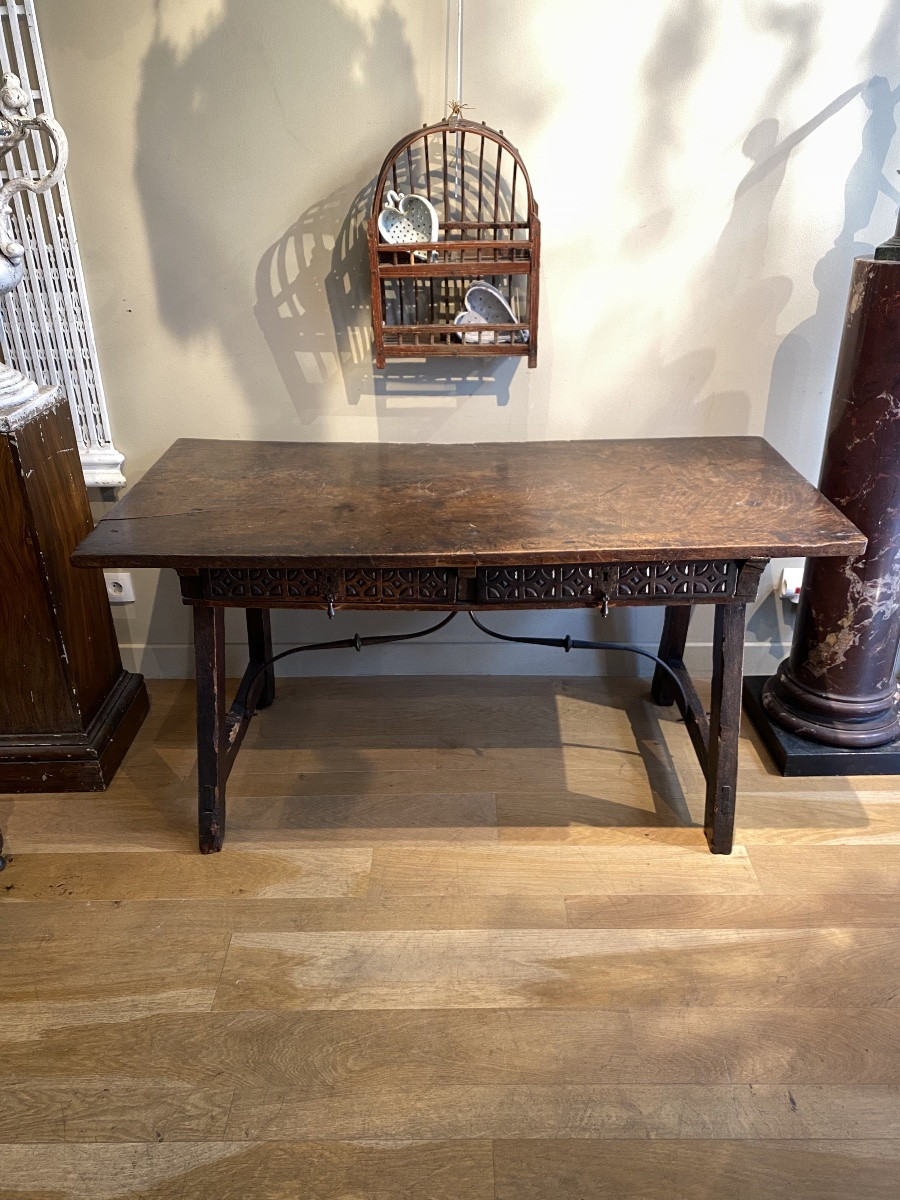 17th Century Table-photo-3