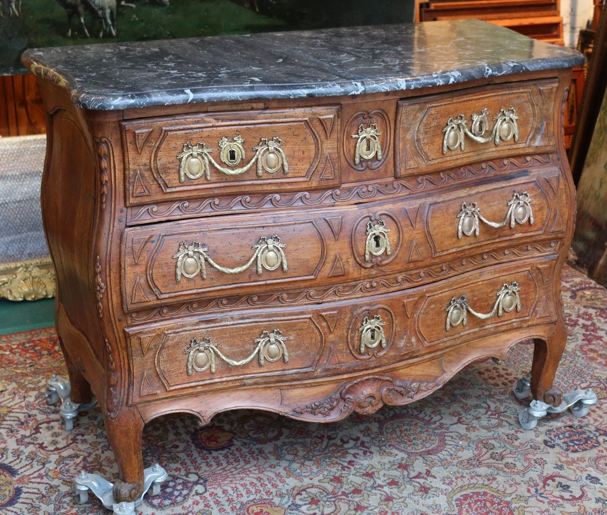 Curved 18th Century Chest Of Drawers In Carved Natural Beech-photo-3