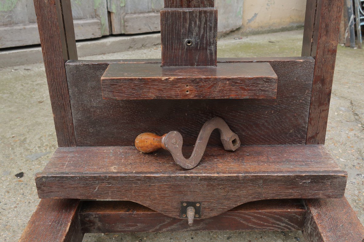 Beau chevalet ancien en chêne à visse et manivelle-photo-4