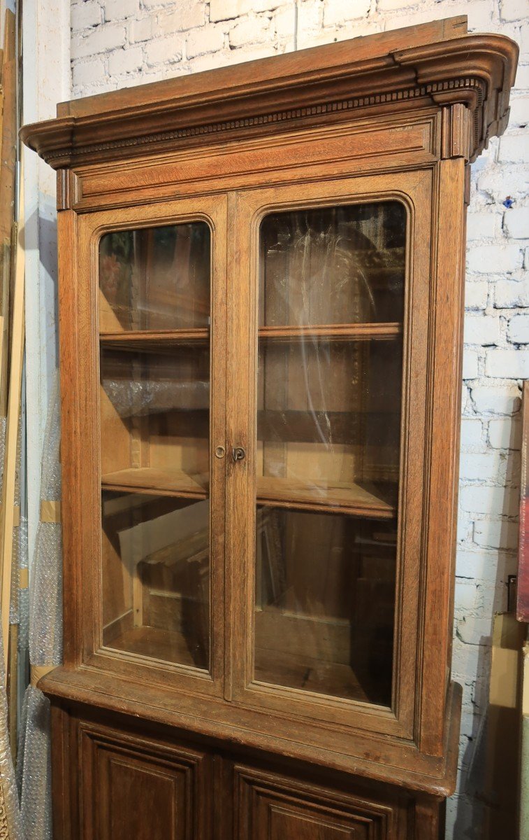 Small Two-body Display Cabinet Bookcase In Oak.-photo-3