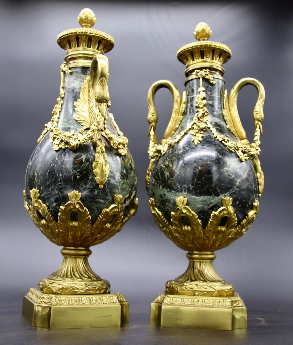 Grande Paire De Vases Urnes XIXème En Marbre Et Bronze Doré-photo-3